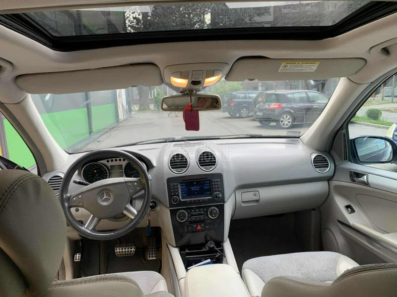 Mercedes Benz ML 320 