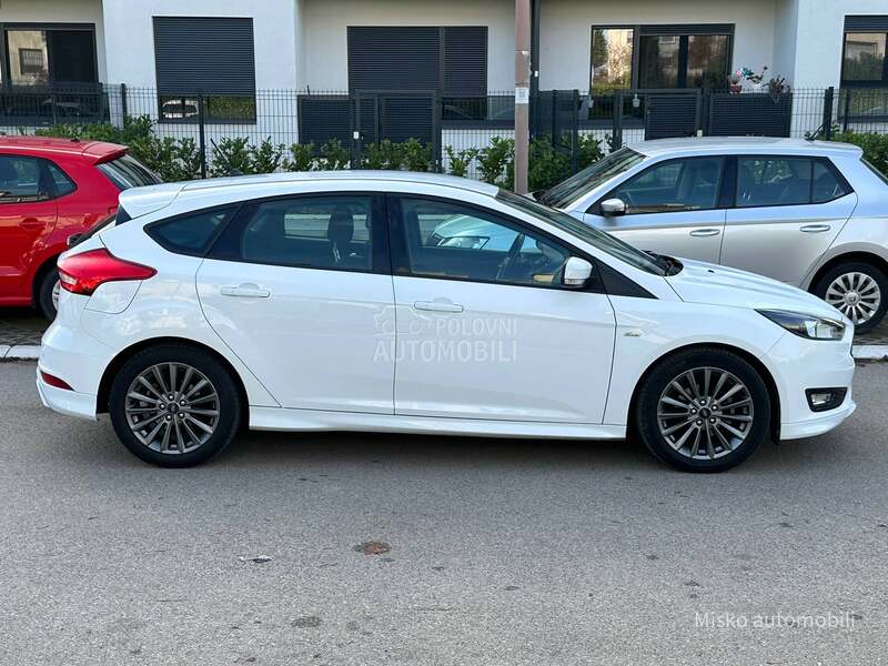 Ford Focus 1.0 ST-Line Led Kam