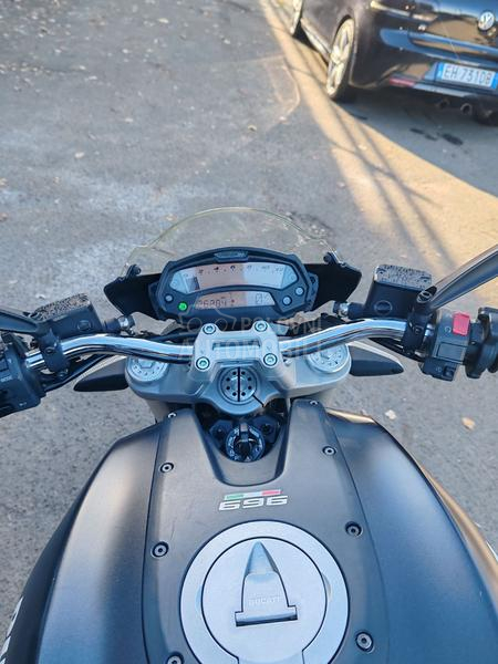 Ducati Monster 696