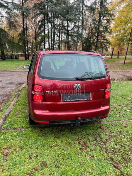 Volkswagen Touran 