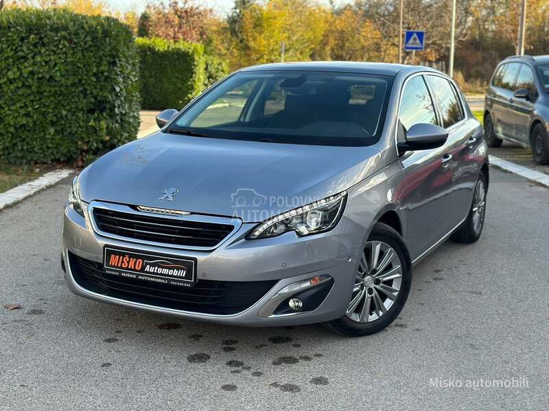 Peugeot 308 1.2 i Aut Kam Pano
