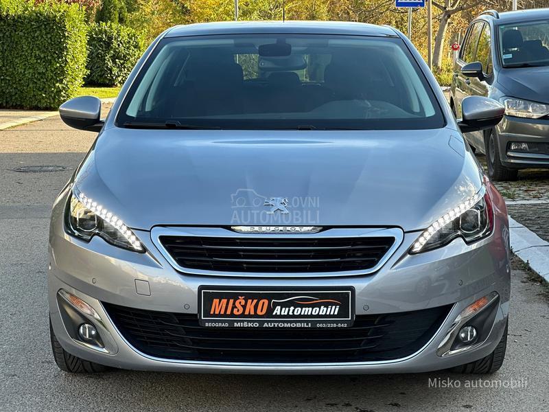 Peugeot 308 1.2 i Aut Kam Pano