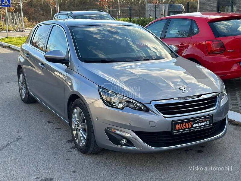 Peugeot 308 1.2 i Aut Kam Pano