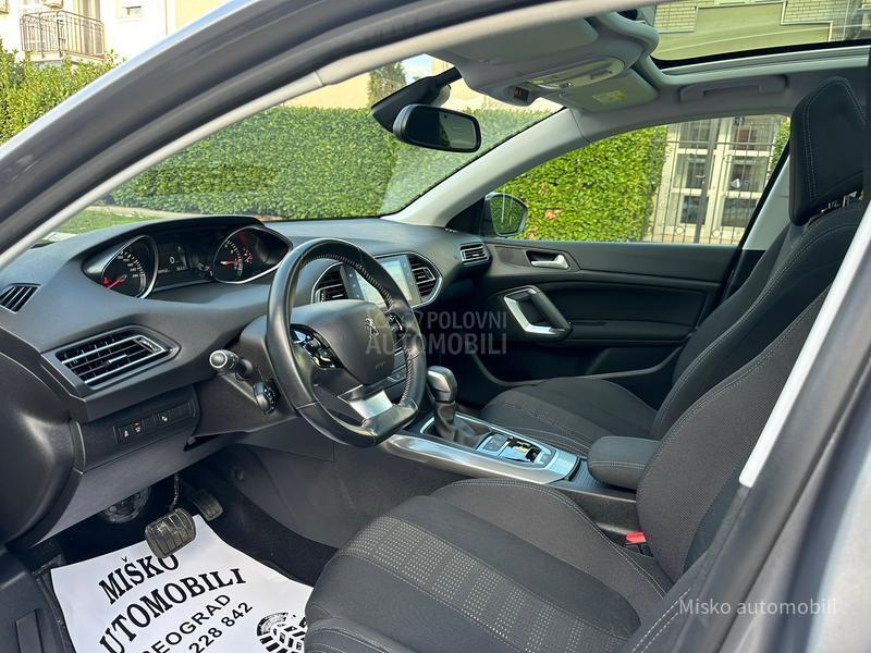 Peugeot 308 1.2 i Aut Kam Pano