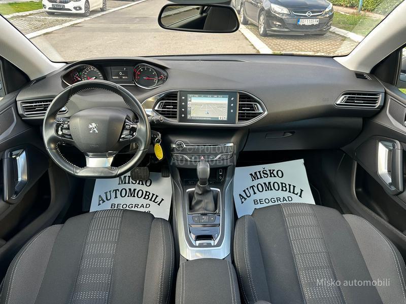 Peugeot 308 1.2 i Aut Kam Pano