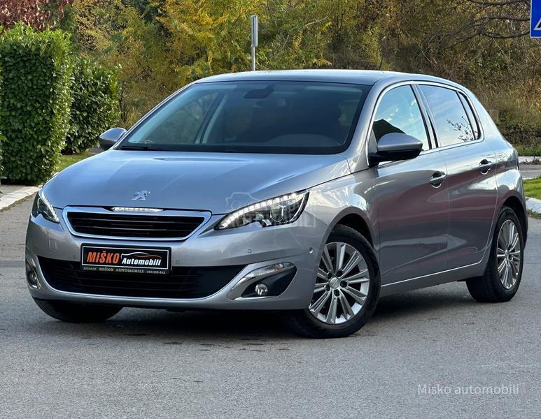 Peugeot 308 1.2 i Aut Kam Pano