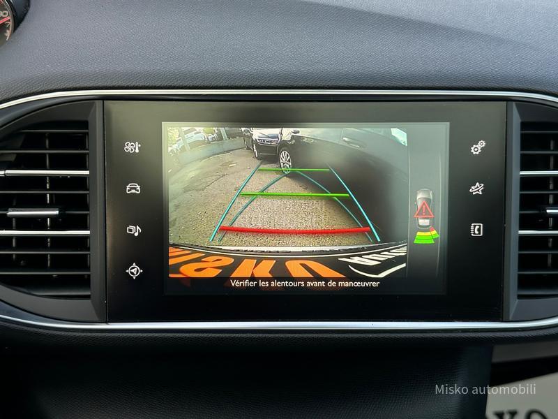 Peugeot 308 1.2 i Aut Kam Pano