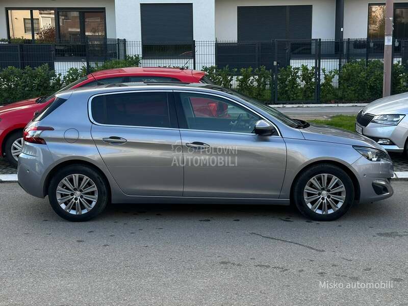 Peugeot 308 1.2 i Aut Kam Pano
