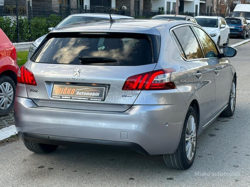 Peugeot 308 1.2 i Aut Kam Pano