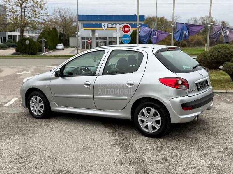Peugeot 206 plus 
