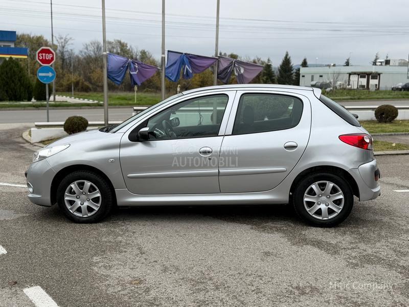 Peugeot 206 plus 