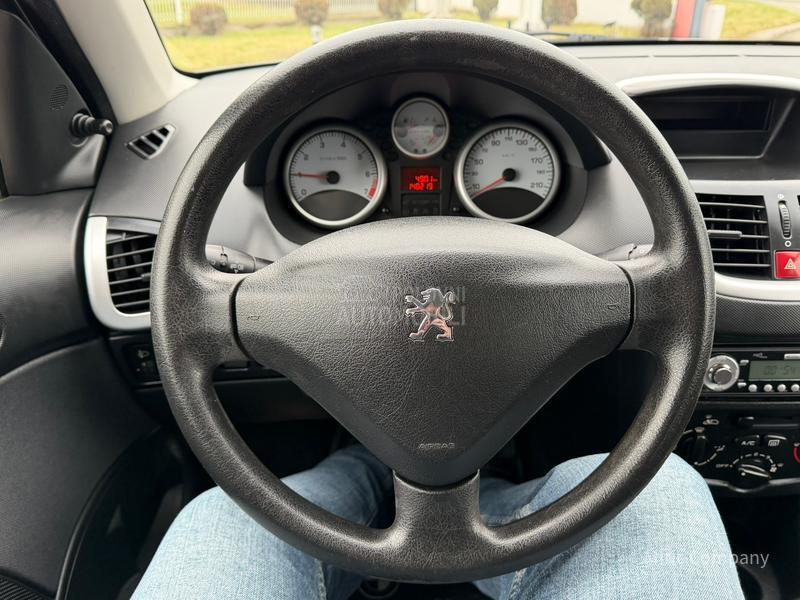 Peugeot 206 plus 
