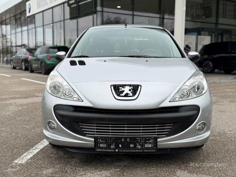 Peugeot 206 plus 