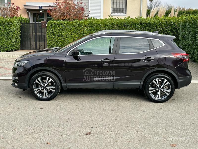 Nissan Qashqai 1.3 DIG-T Pano Kam