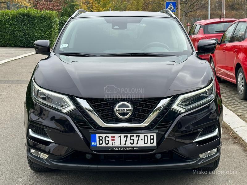 Nissan Qashqai 1.3 DIG-T Pano Kam