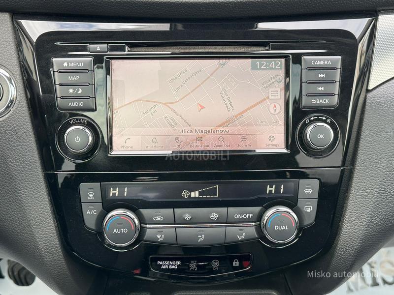 Nissan Qashqai 1.3 DIG-T Pano Kam