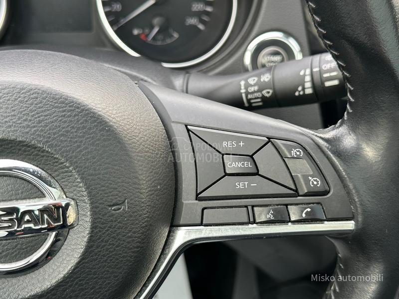 Nissan Qashqai 1.3 DIG-T Pano Kam