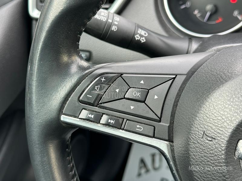 Nissan Qashqai 1.3 DIG-T Pano Kam