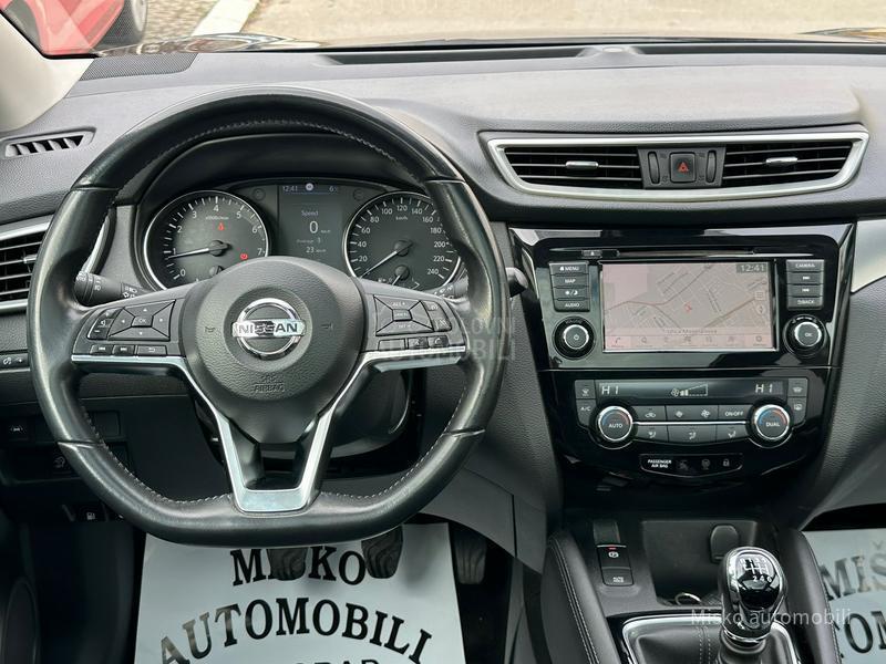Nissan Qashqai 1.3 DIG-T Pano Kam