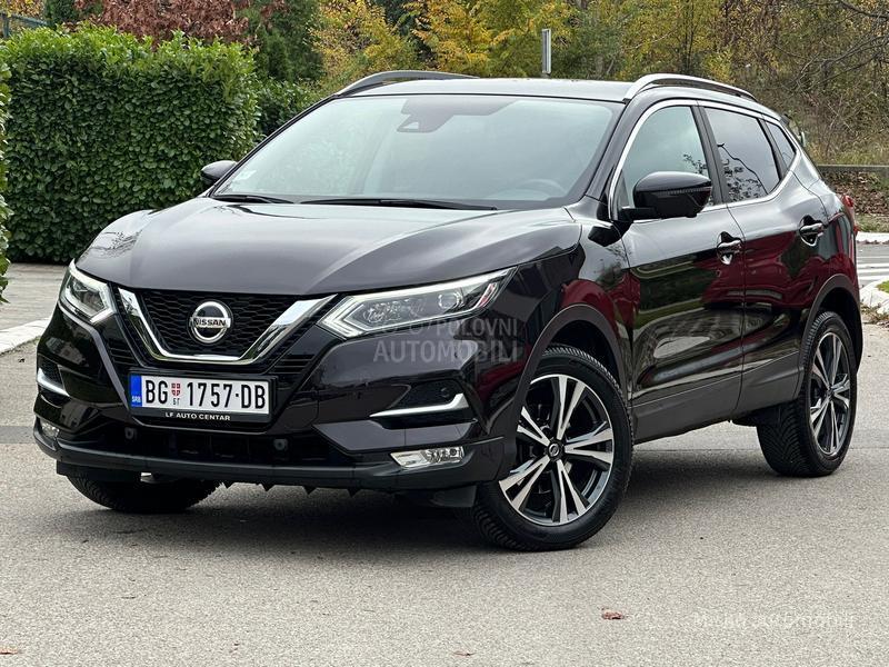 Nissan Qashqai 1.3 DIG-T Pano Kam