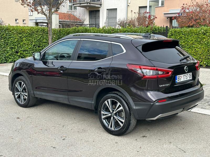 Nissan Qashqai 1.3 DIG-T Pano Kam