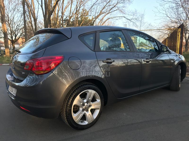 Opel Astra J reg/servisi