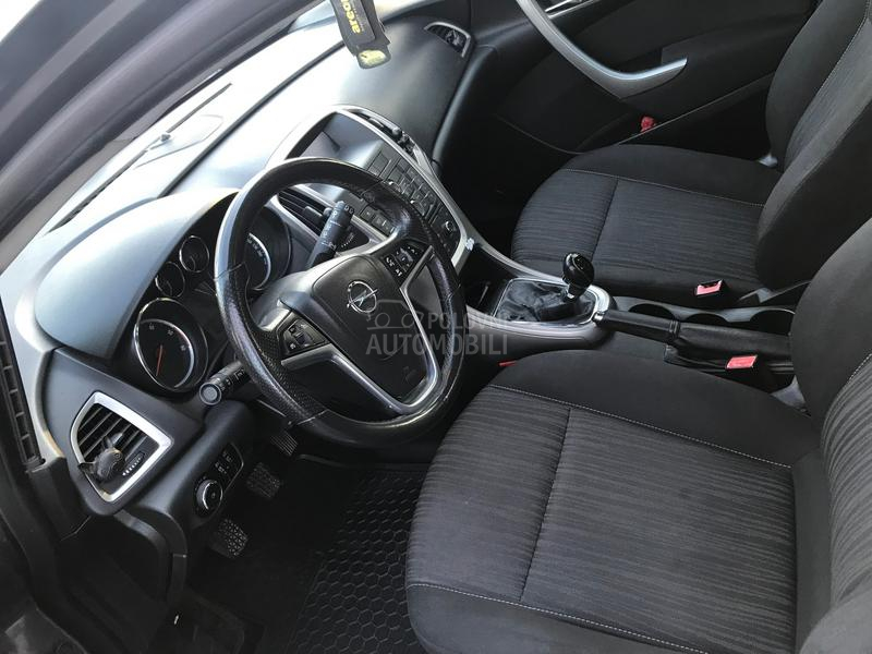Opel Astra J reg/servisi