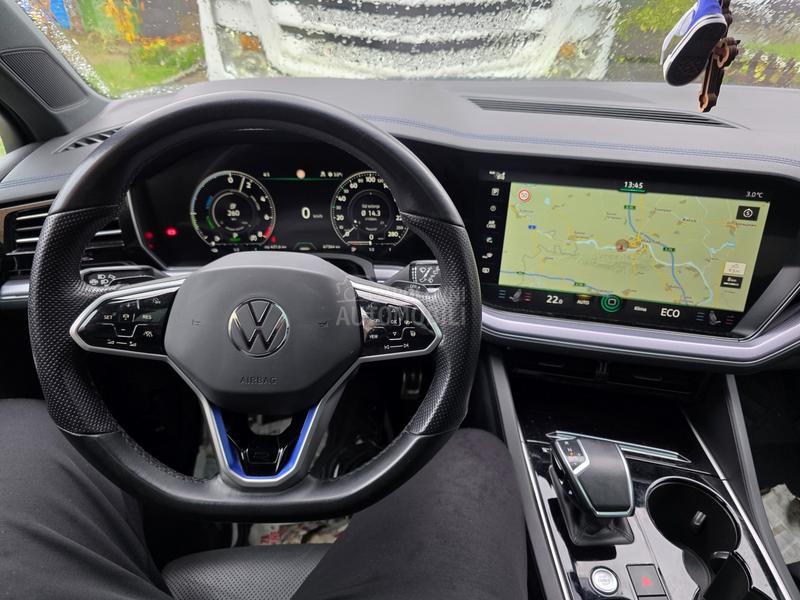 Volkswagen Touareg R BLACK NOVO