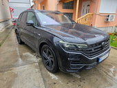Volkswagen Touareg R BLACK NOVO