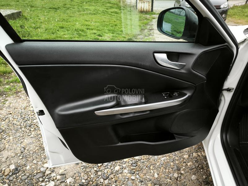 Alfa Romeo Giulietta 1.4tb CH NOV