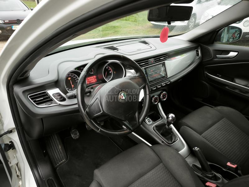 Alfa Romeo Giulietta 1.4tb CH NOV