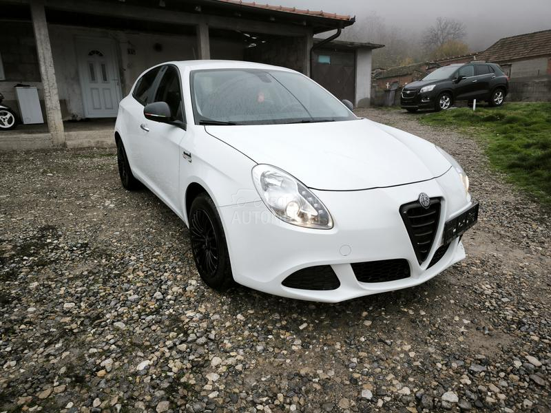 Alfa Romeo Giulietta 1.4tb CH NOV