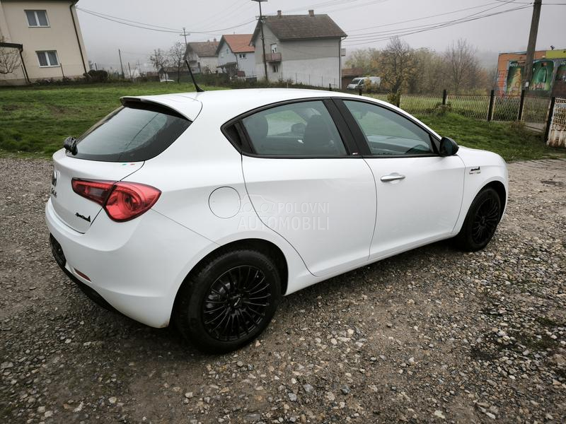 Alfa Romeo Giulietta 1.4tb CH NOV