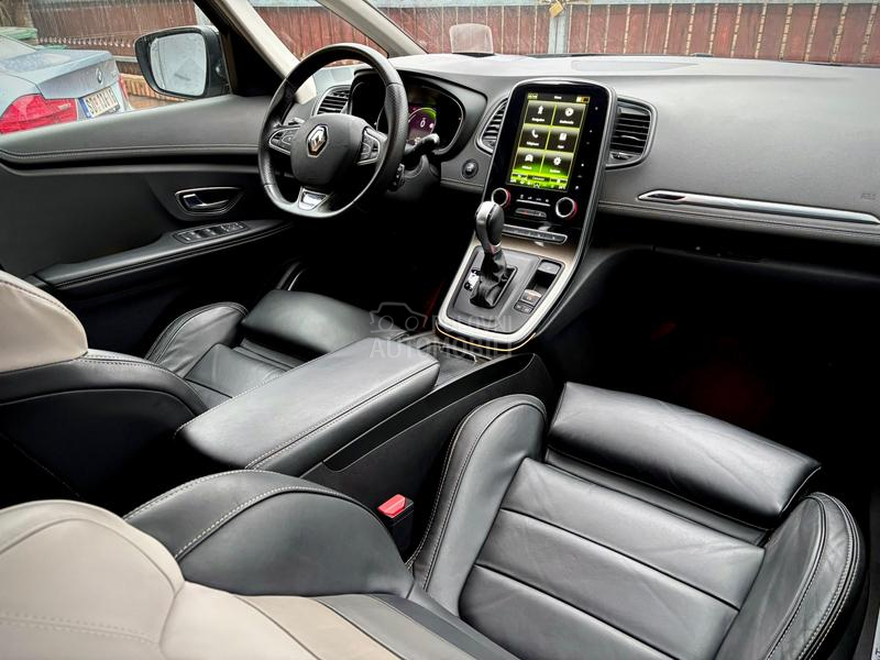 Renault Scenic 1.3 TCe PARIS INITIA