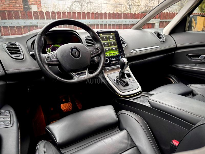 Renault Scenic 1.3 TCe PARIS INITIA