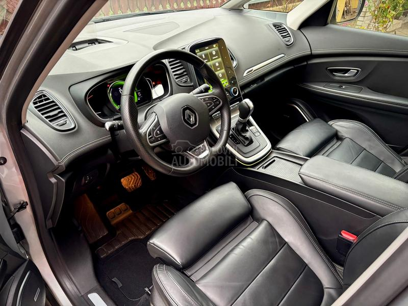 Renault Scenic 1.3 TCe PARIS INITIA