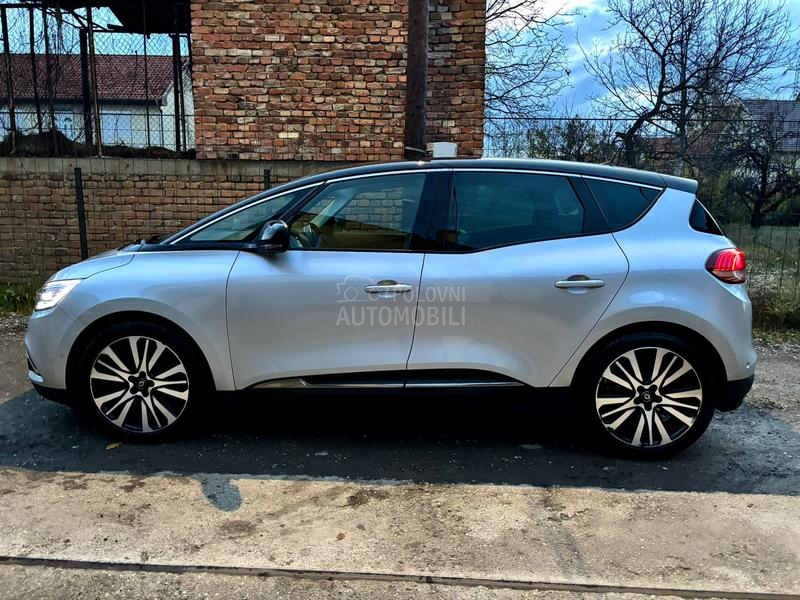 Renault Scenic 1.3 TCe PARIS INITIA