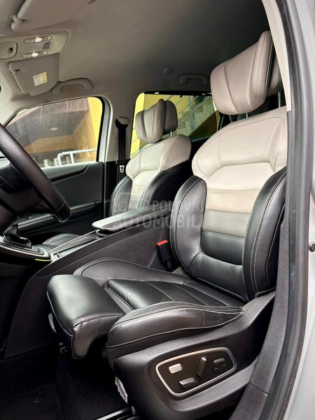 Renault Scenic 1.3 TCe PARIS INITIA