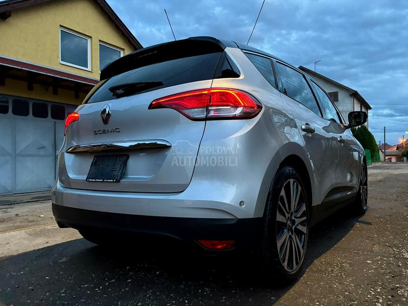 Renault Scenic 1.3 TCe PARIS INITIA