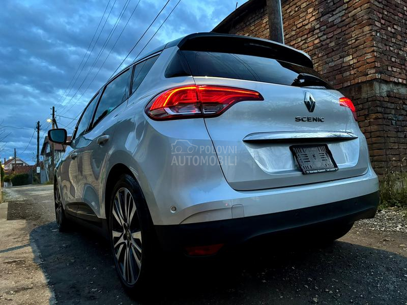 Renault Scenic 1.3 TCe PARIS INITIA