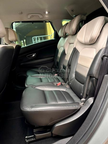 Renault Scenic 1.3 TCe PARIS INITIA