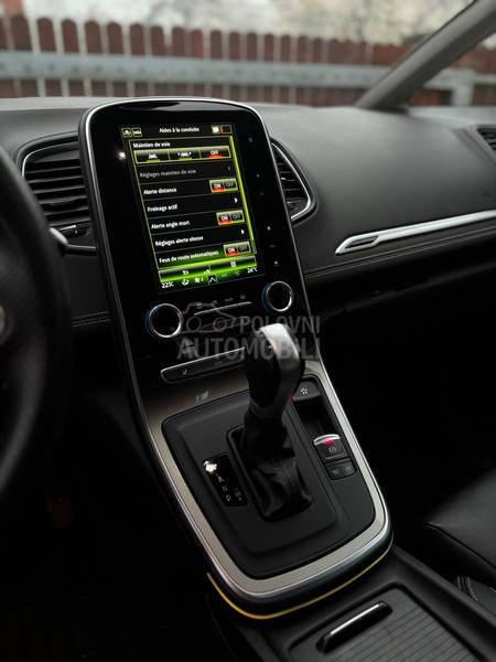 Renault Scenic 1.3 TCe PARIS INITIA