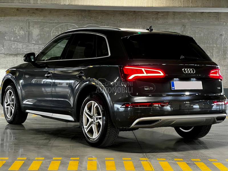 Audi Q5 2.0TDI Led/Kam/Nav