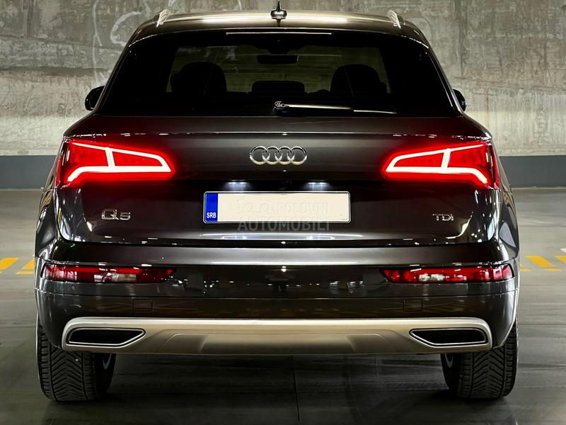Audi Q5 2.0TDI Led/Kam/Nav