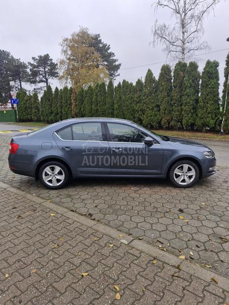Škoda Octavia 1.6 STYLE