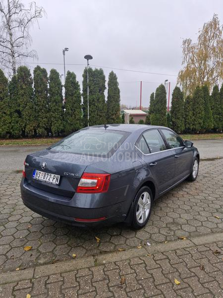 Škoda Octavia 1.6 STYLE