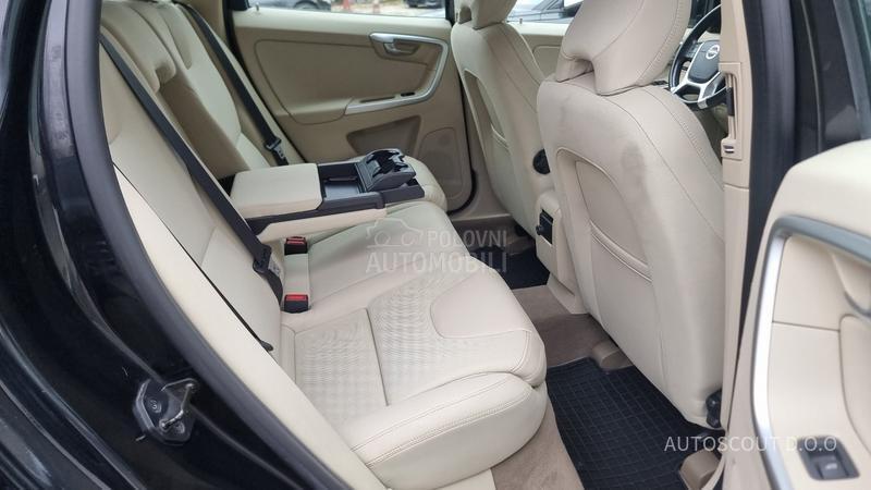 Volvo XC60 2.4 D3 AWD