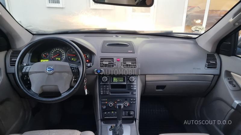 Volvo XC90 2.4 D5 AWD