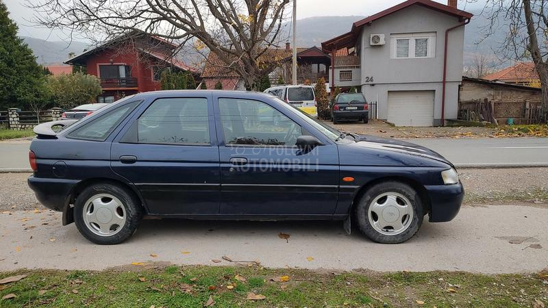 Ford Escort 1.6 16V