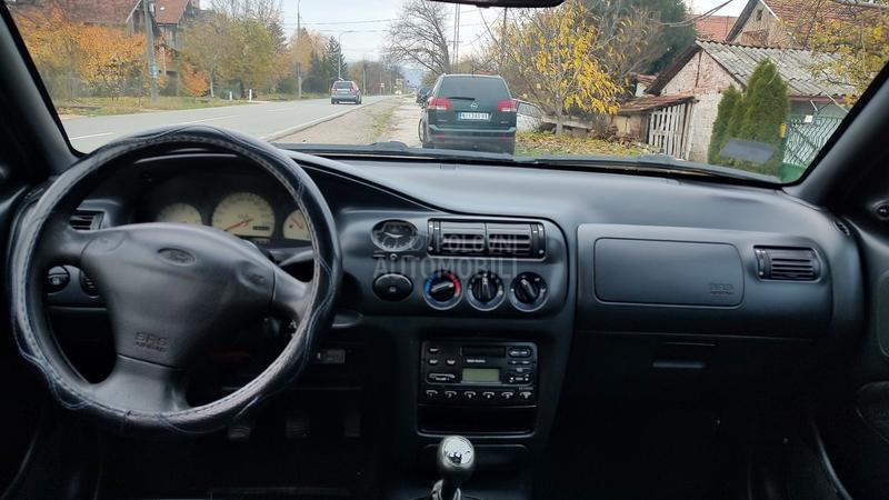 Ford Escort 1.6 16V